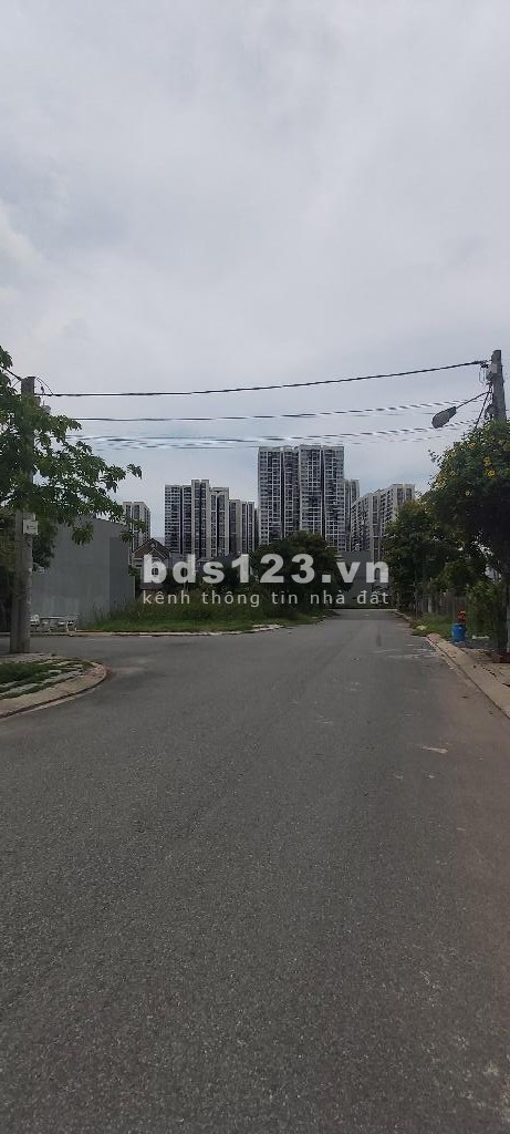 Bán Đất 81m2, Ngang 5.9m, Đối Diện Vinhomes Quận 9. Giá Nhỉnh 4 tỷ TL