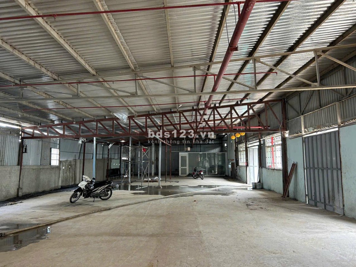 Cho thuê kho xưởng 750m2 QL 1A Hiệp Bình Phước, Quận Thủ Đức