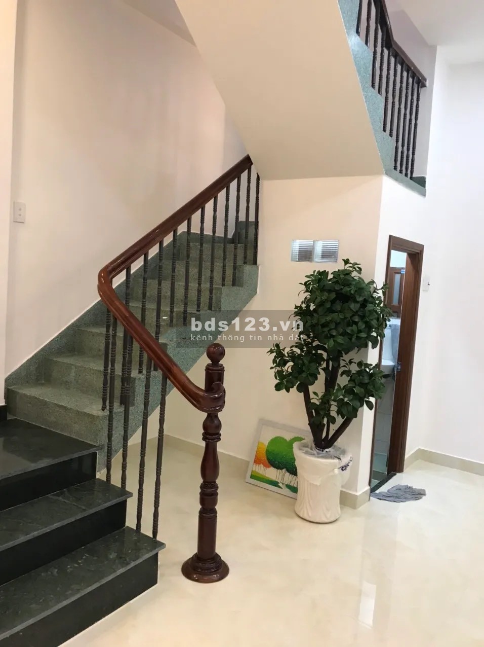 Bán nhà 42m2 SHR - Giá chỉ 2 tỷ 920 Nguyễn Văn Mại, P4, Tân Bình (1 trệt - 2 lầu). Gần sân bay TSN.
