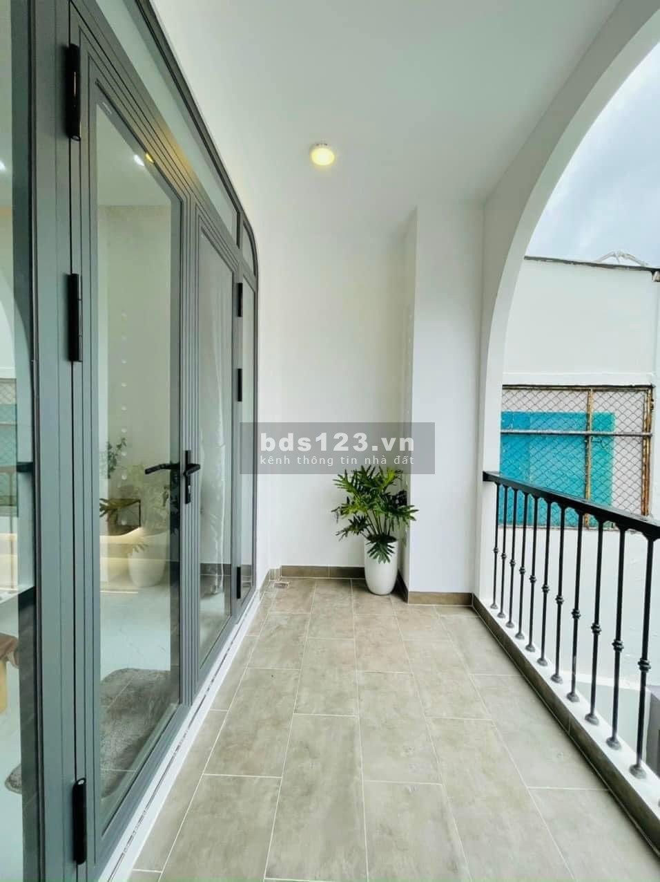 Nhà Lê Văn Sỹ, P13, Q3 xây 58m2 1 trệt 1 lầu, gần THCS Đoàn Thị Điểm. Giá 3tỷ050, hẻm 5m, sổ riêng