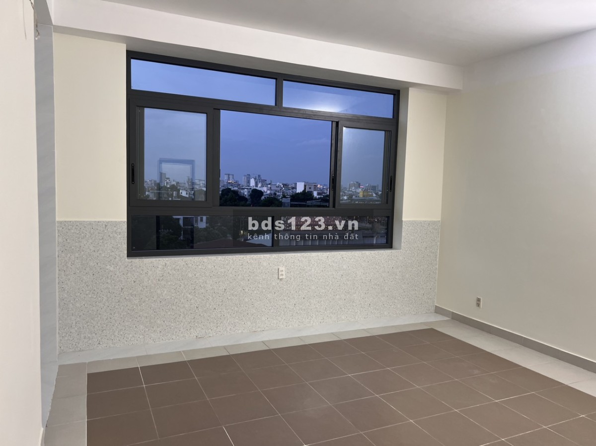 Bán căn hộ chung cư Đường Sắt, Quận 3, SHR, 90m2, 2p ngủ, 2wc, giá 3,8 tỷ