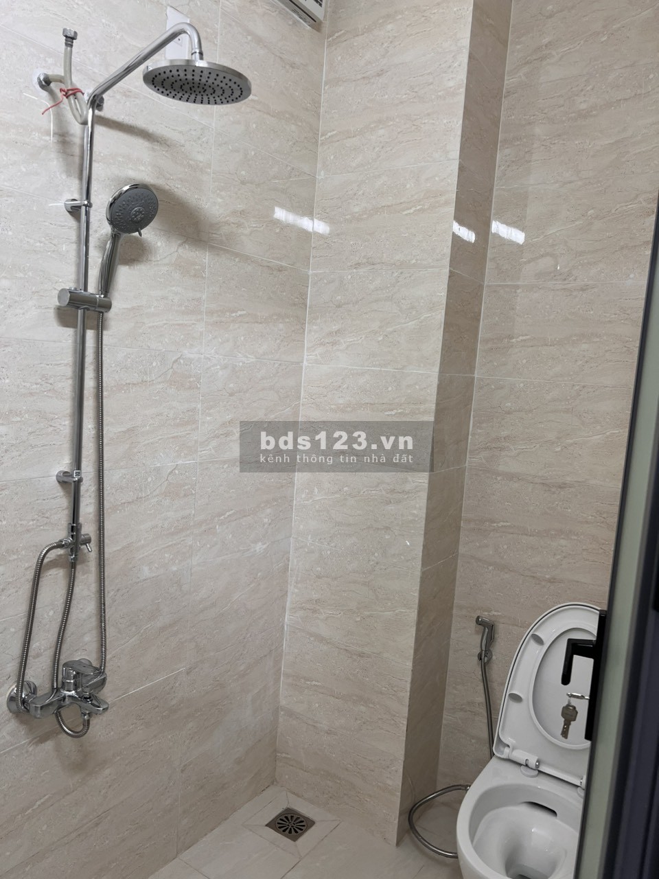 Bán căn hộ chung cư Đường Sắt, Quận 3, SHR, 90m2, 2p ngủ, 2wc, giá 3,8 tỷ