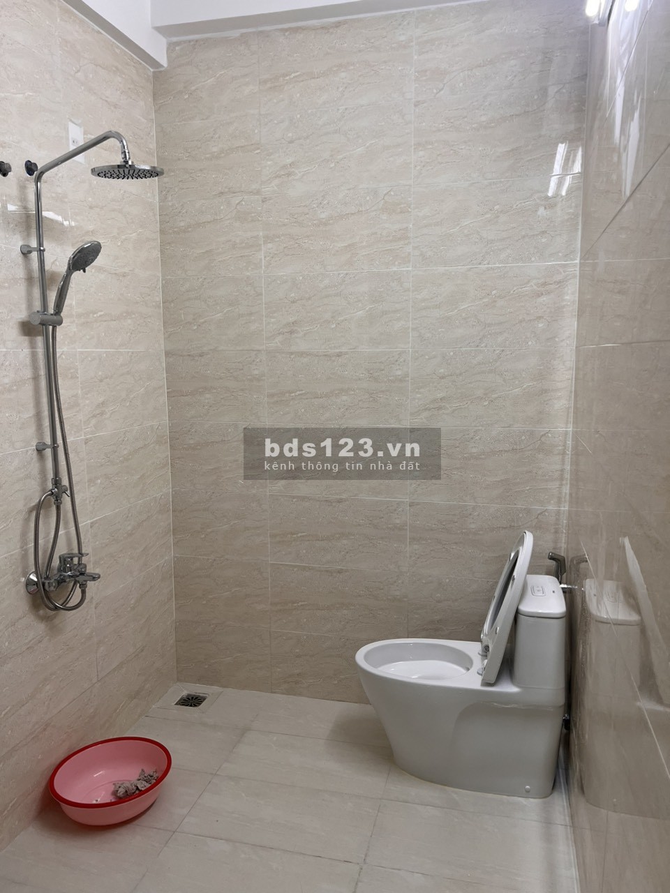 Bán căn hộ chung cư Đường Sắt, Quận 3, SHR, 90m2, 2p ngủ, 2wc, giá 3,8 tỷ