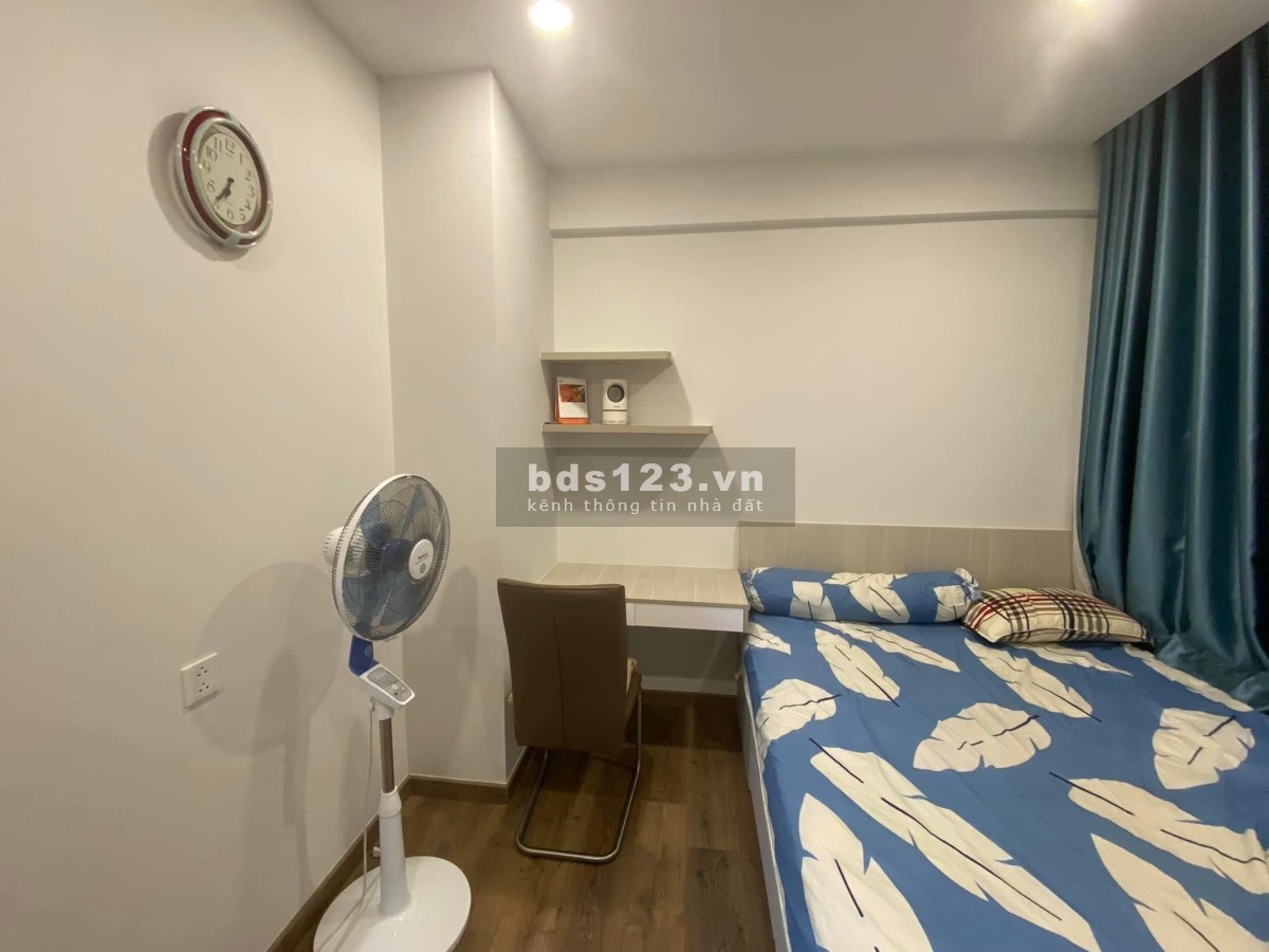 Chung cư Hoa Sen. Lạc Long Quân.Q11: 98m2, 3p ngủ, nội thất , 15tr/tháng