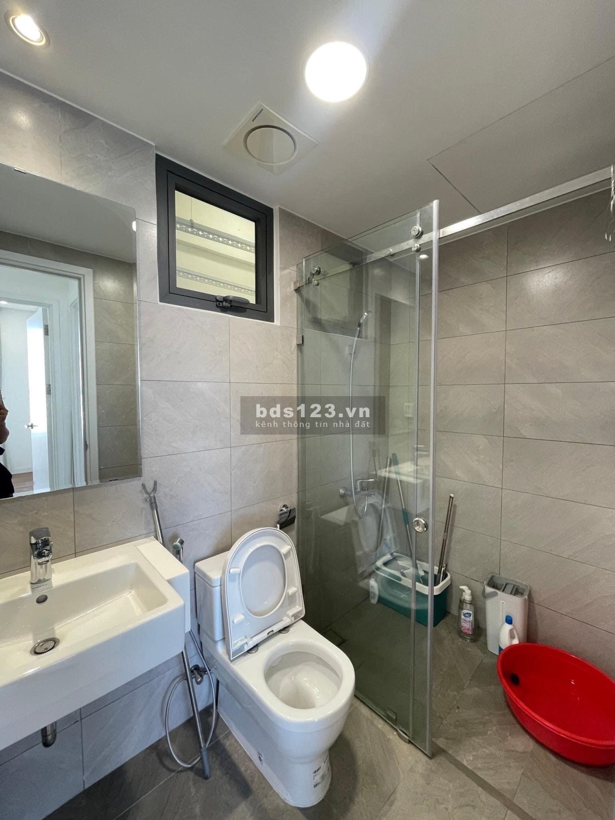 Căn hộ 2PN 2WC view sông tại quận 2 cần bán. Dự án D'LUSSO đã có sổ. Giá tốt nhất thị trường