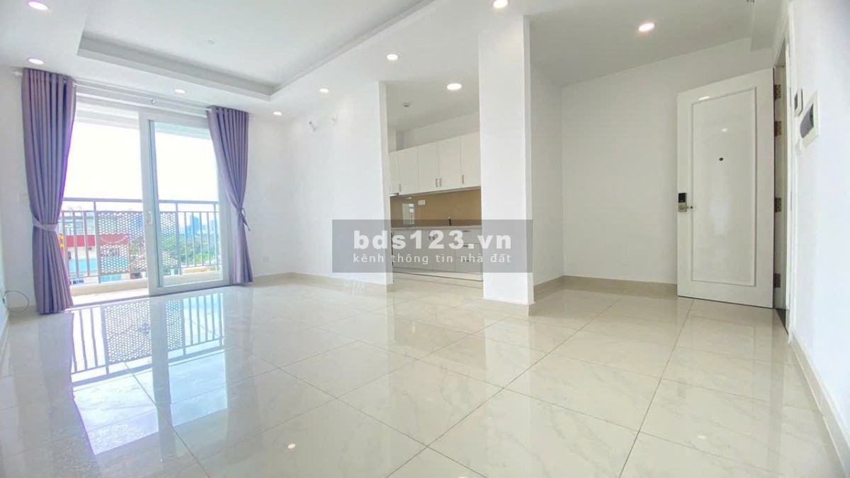 Cho thuê chung cư 590, CMT8, Quận 3:90m2, 2p ngủ, 2wc, NTCB, 15tr