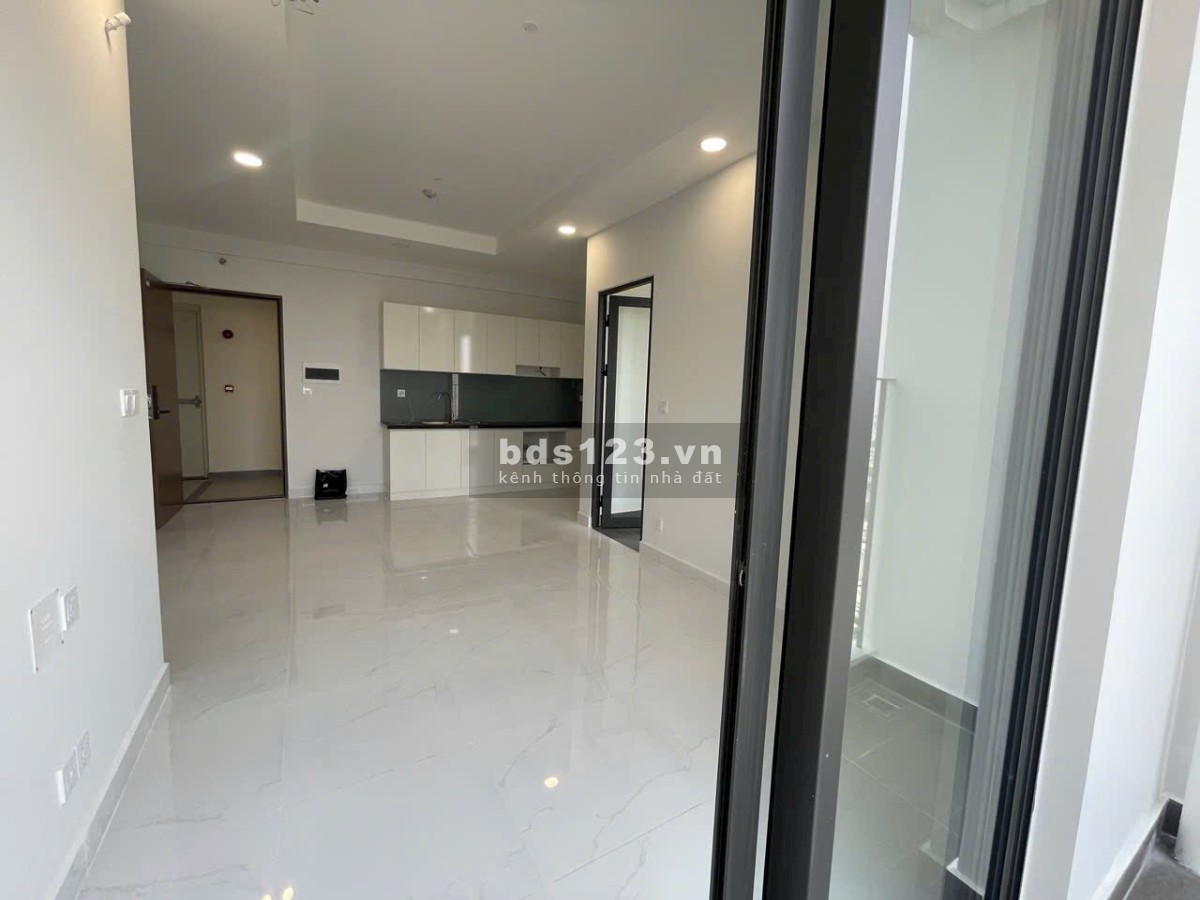 Bán căn Chung cư cao cấp, 2PN2WC, 62m2 giá 1,8 tỷ. Hỗ trợ ngân hàng. Nhà lầu 8, tặng nội thất