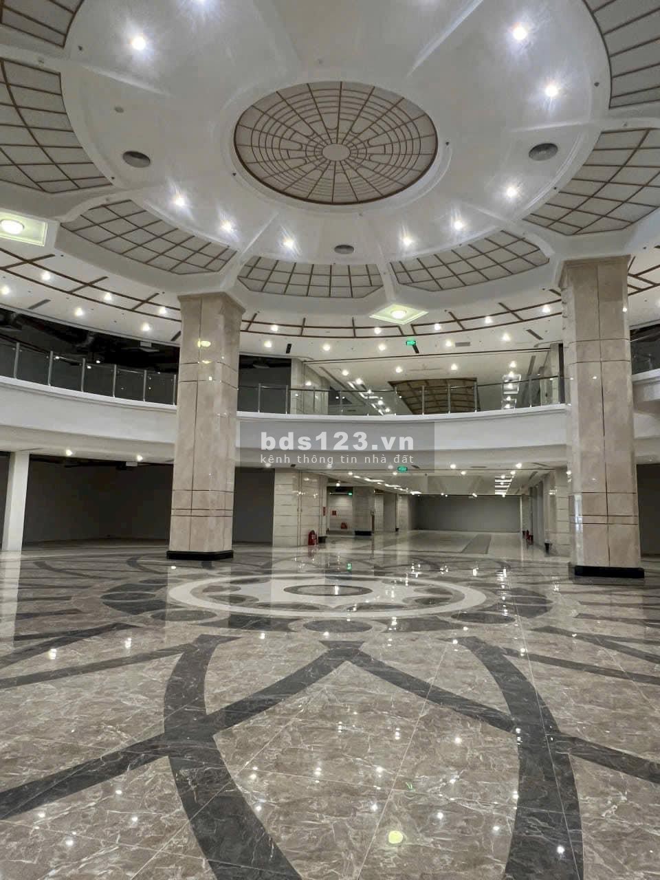 Bán Shop 100m Fzone (PZ4) giữa 58 tòa chung cư, chân ga Metro số 6 Vinhomes Smart City giá 5,7 tỷ
