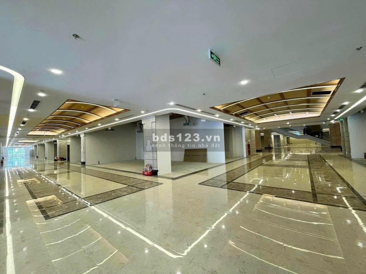 Bán Shop 100m Fzone (PZ4) giữa 58 tòa chung cư, chân ga Metro số 6 Vinhomes Smart City giá 5,7 tỷ
