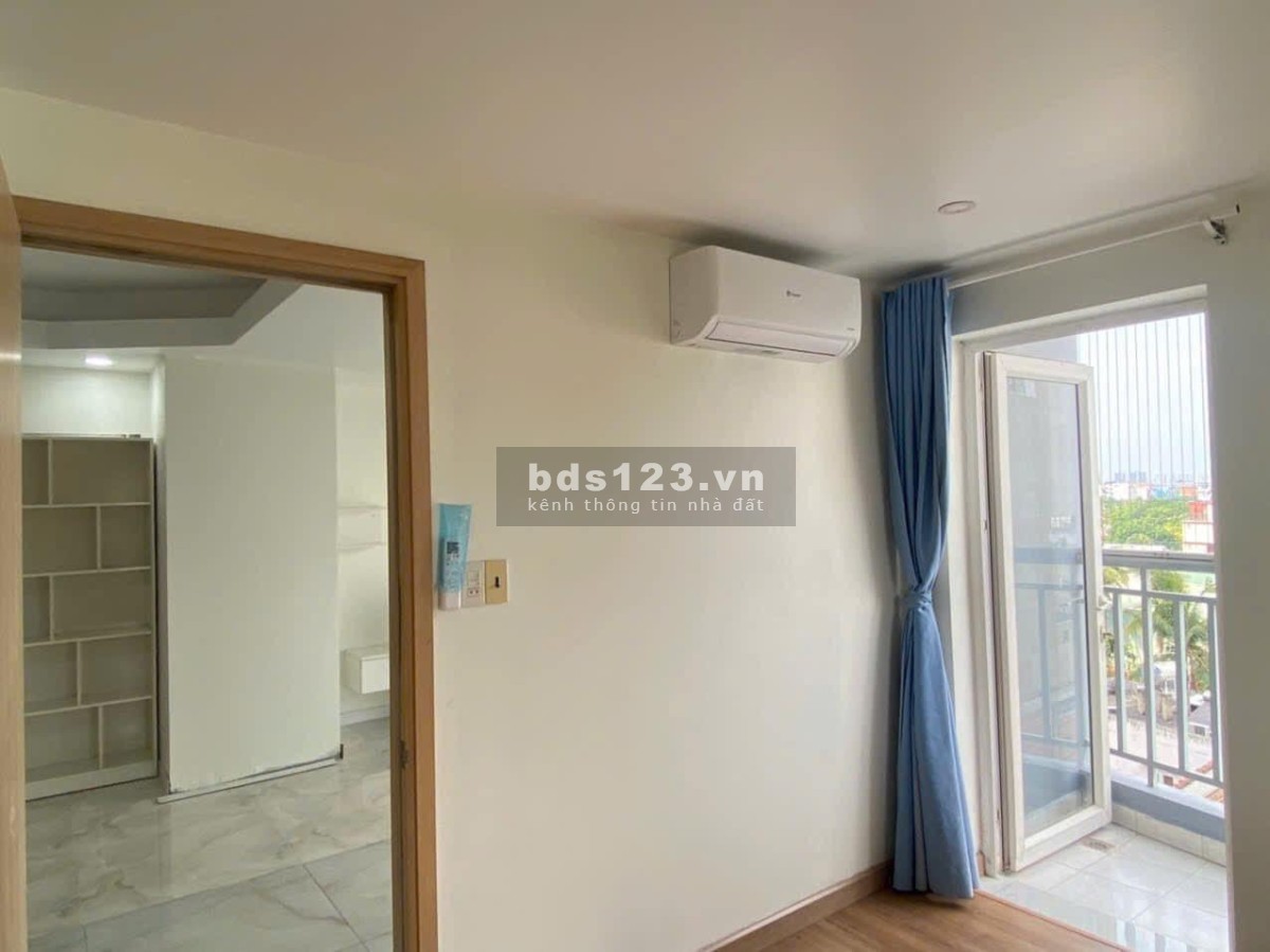 Chung cư ResGreen Tower - Tân Phú: 72m2 2pn 11tr. Tầng cao view thoáng. NT cơ bản