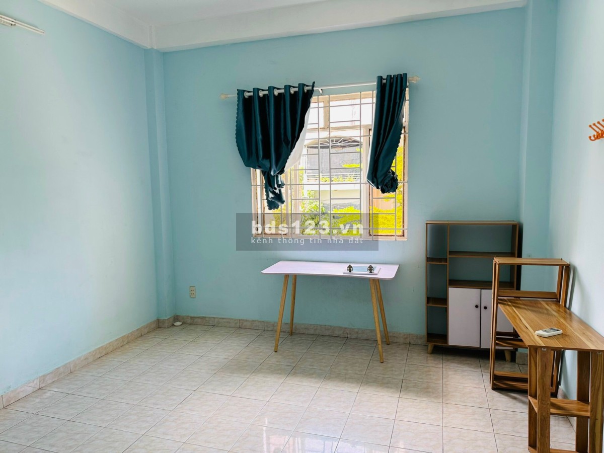 Chung cư Phú Thọ - Quận 11 3pn 9tr 70m2 nhà trống