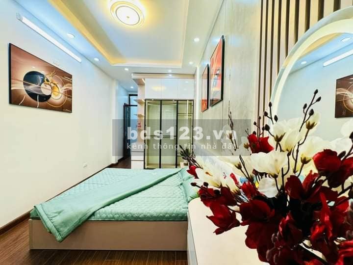 Bán Nhà Gần Đường Láng Hạ, Đống Đa 26m, 6 tầng, mt 3m, giá 5.25 tỷ.