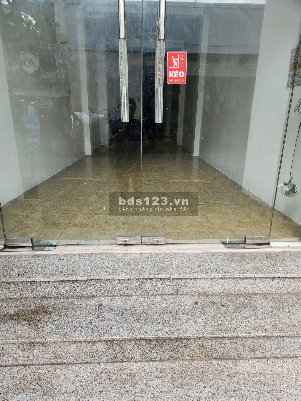 Cho thuê mặt bằng 60m2 mặt tiền Hồ Hảo Hớn, P. Cô Giang Q1