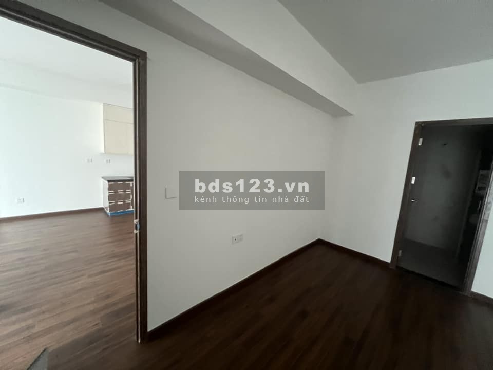 Bán căn hộ 81m2 gồm 2 PN - 2 WC, 2 ban công tại quận Bình Tân