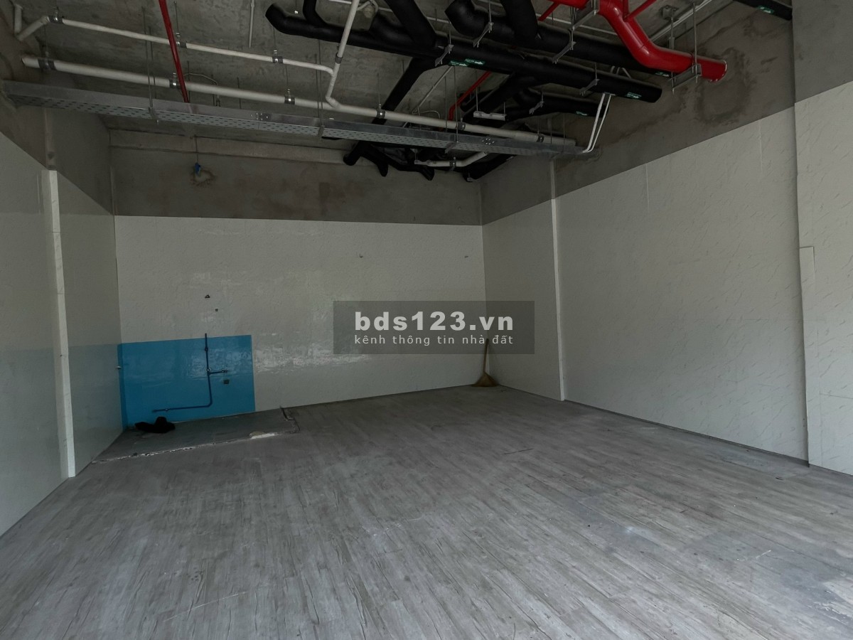 Cho thuê shophouse Vinhomes Grand Park Quận 9, Hoàn thiện 51m2 mặt sảnh chỉ 15 triệu/ tháng