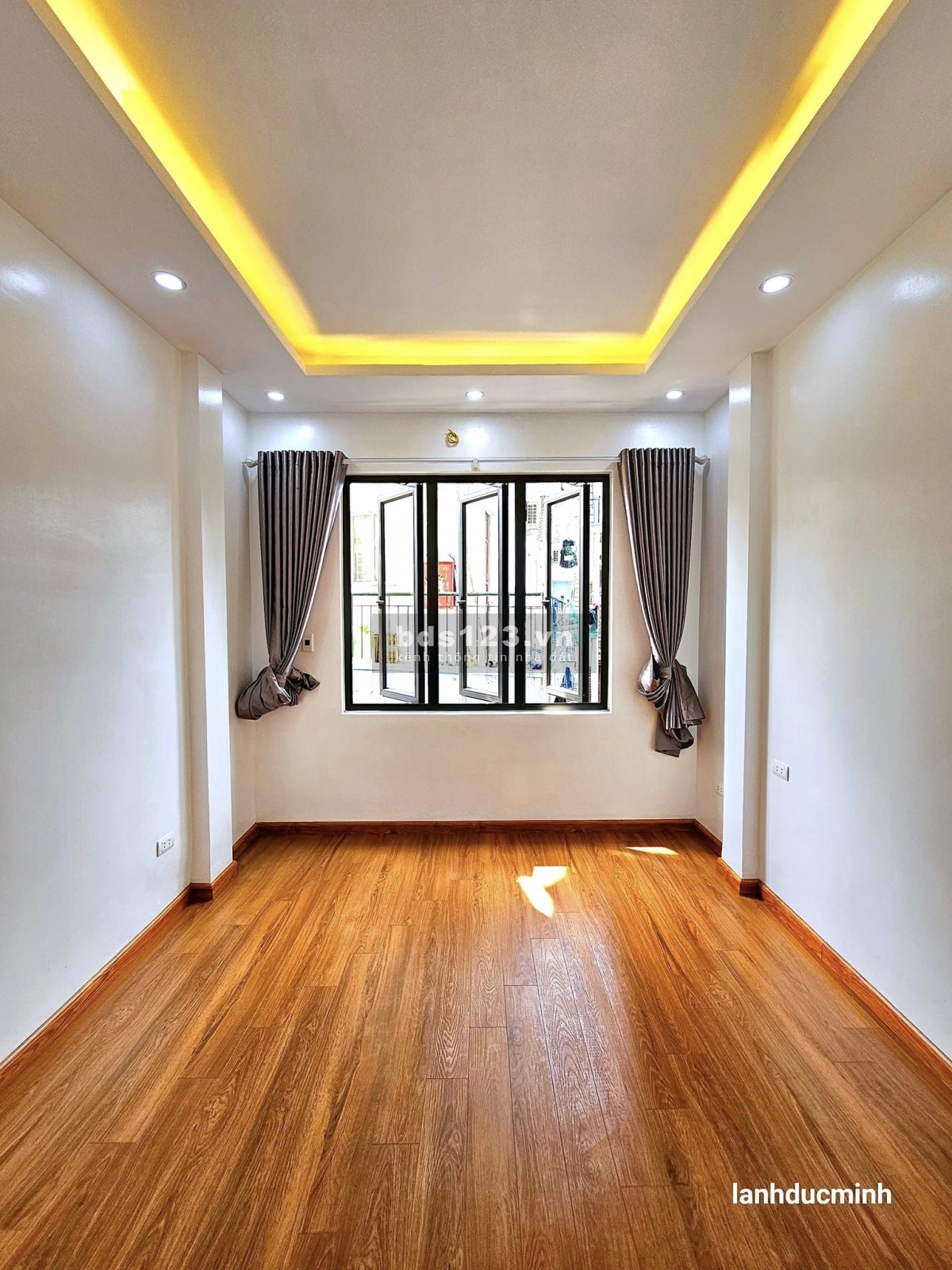 HÀNG HIẾM GIÁ TỐT ĐƯỜNG HOÀNG MAI, NGÕ Ô TÔ 32M X 5 TẦNG, NHÀ MỚI Ở NGAY CHỈ 6,9 TỶ