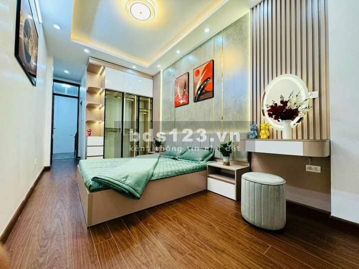 Bán Nhà Gần Đường Láng Hạ, Đống Đa 26m, 6 tầng, mt 3m, giá 5.25 tỷ.
