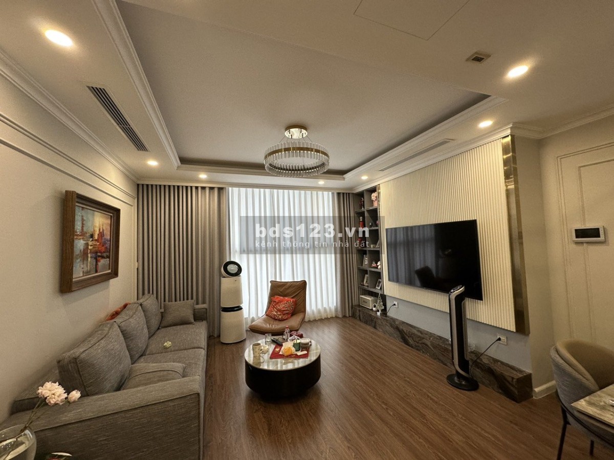Cần bán căn góc 3PN, tòa R2 Sunshine Riverside, ban công Đông Nam view cầu Nhật Tân Giá 5.5 tỷ.