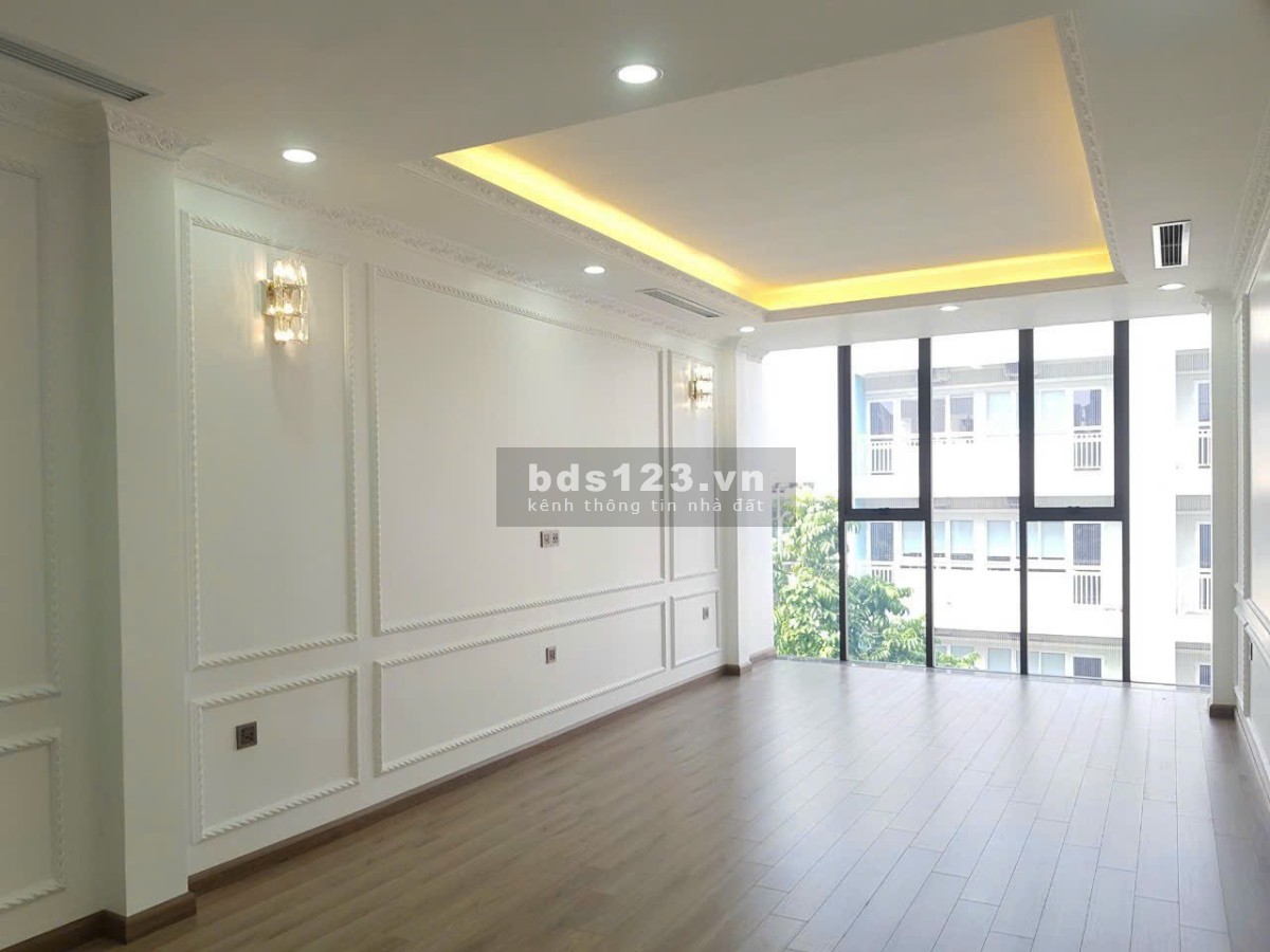 Bán nhà chính chủ tòa nhà mặt phố 7 tầng đầy đủ nội thất tại Long Biên