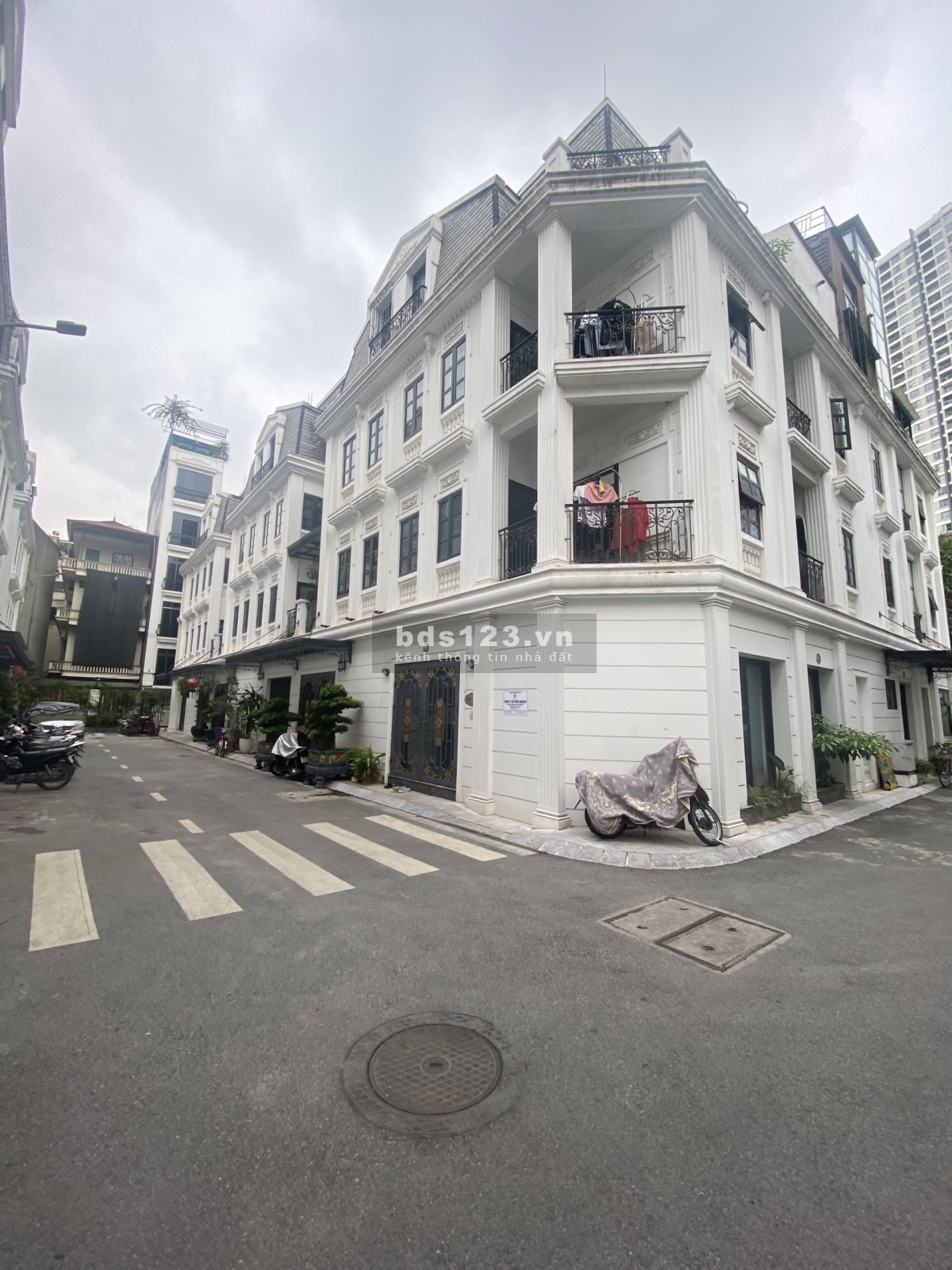 Liền kề khu Vip Quận Từ Liêm, Lô Góc Lừng Lững, 2 mặt thoáng, sát Vin Hàm Nghi, chỉ 22,3 tỷ.