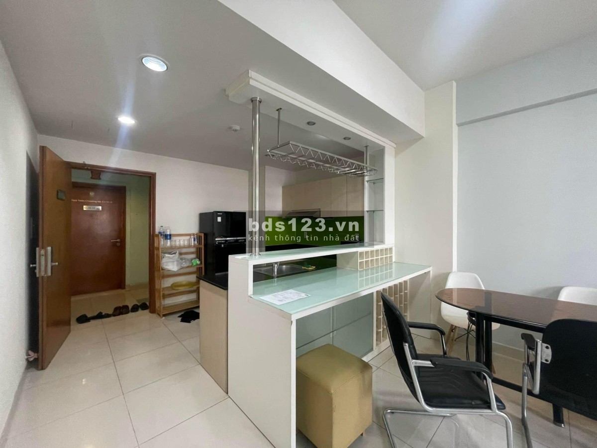 Chung Cư 590 CMT8 - Quận 3 70m2 2pn, 2wc 11tr5/th. Nội thất đầy đủ, tầng cao view thoáng