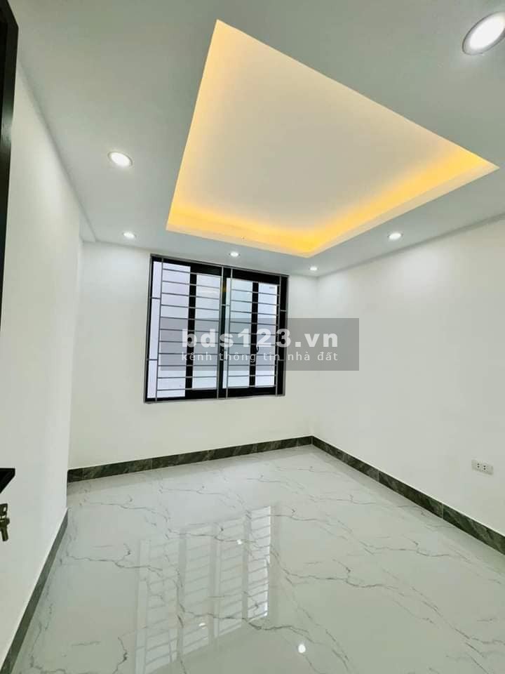 Bán Nhà Gần Đường Phố Kim Hoa, Đống Đa 30m, 5 tầng, mt 3m, giá 6.28 tỷ.