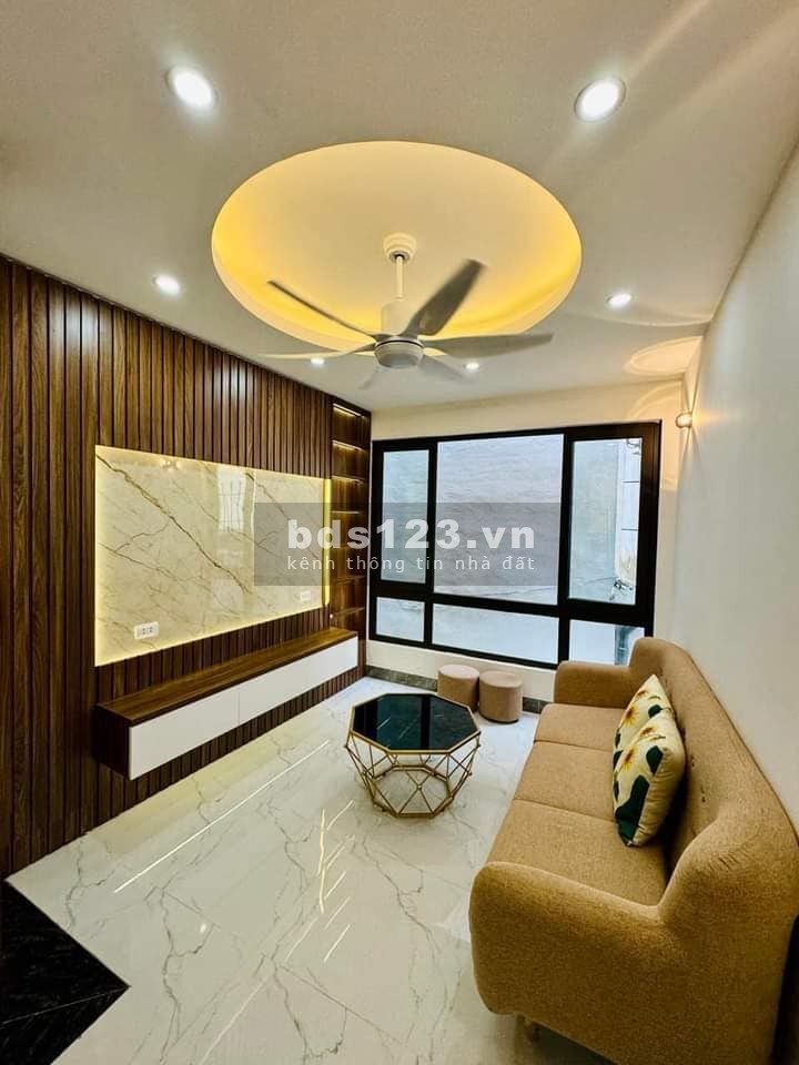 Bán Nhà Gần Đường Phố Kim Hoa, Đống Đa 30m, 5 tầng, mt 3m, giá 6.28 tỷ.