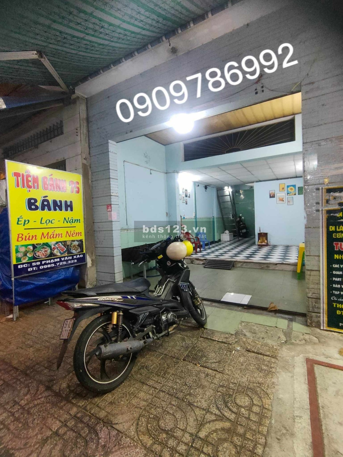Sang nhượng mặt bằng tiền đường Phạm Văn Xảo quận Tân Phú có chỗ ở lại
