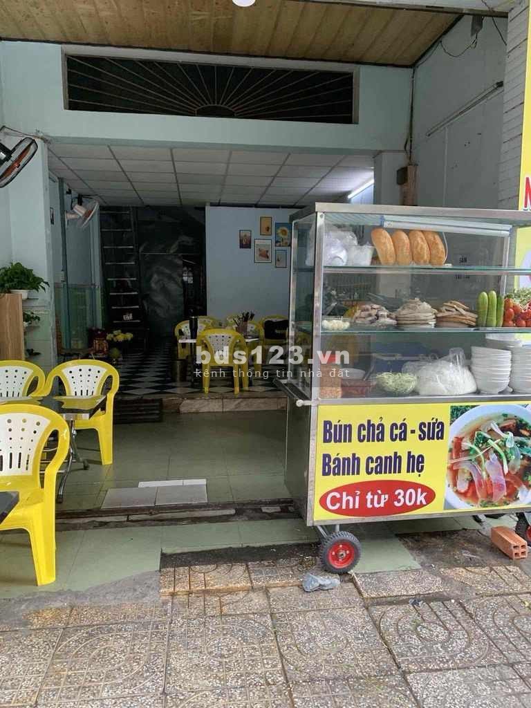 Sang nhượng mặt bằng tiền đường Phạm Văn Xảo quận Tân Phú có chỗ ở lại