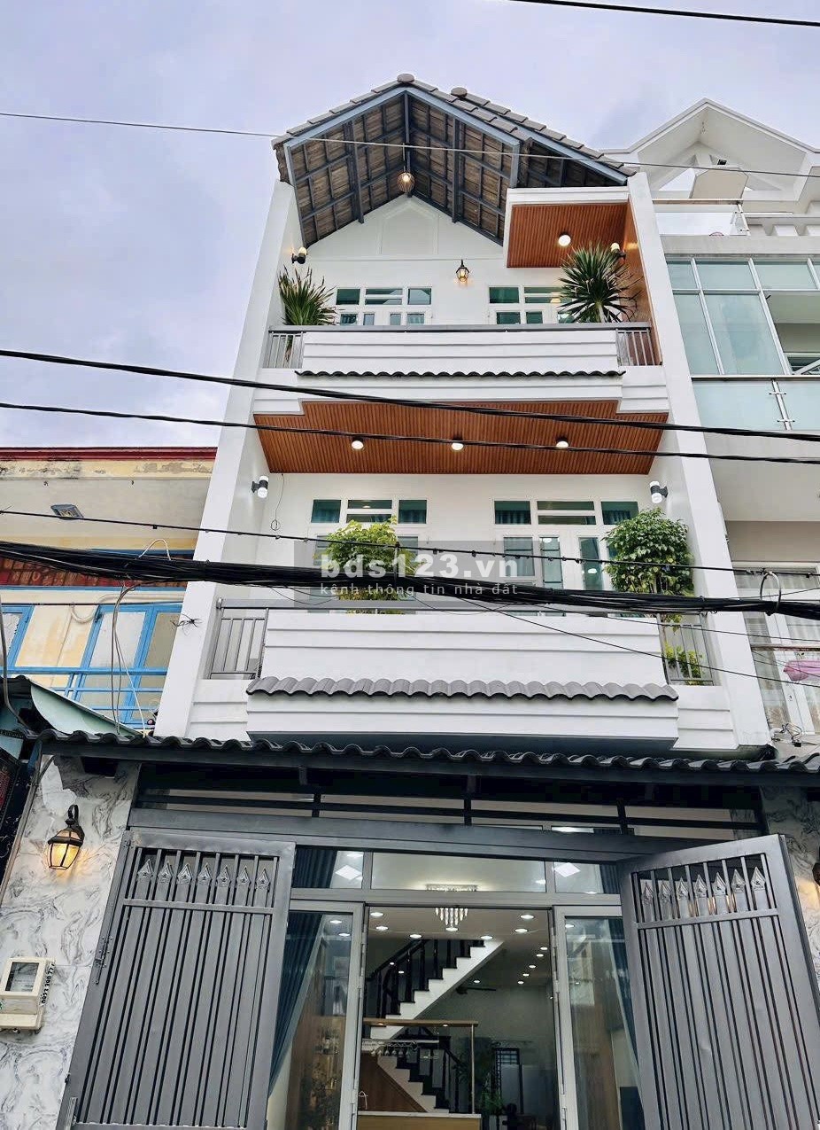 Cần Bán Gấp Nhà Lê Văn Sỹ, Quận 3, 5x12m. Chỉ 4,5 tỷ. 0786068363 Trúc