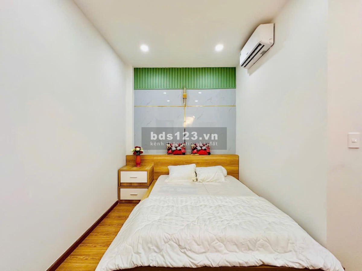 Cần Bán Gấp Nhà Lê Văn Sỹ, Quận 3, 5x12m. Chỉ 4,5 tỷ. 0786068363 Trúc