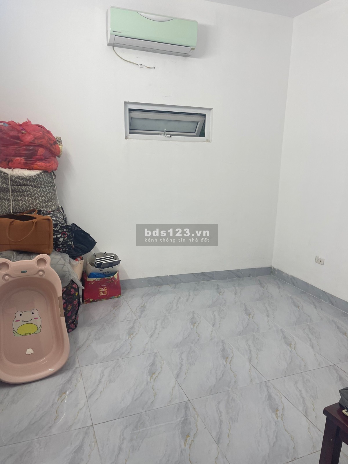 Chính chủ bán nhà riêng tại Bùi Xương Trạch. Diện tích 41m2. Giá 1 tỷ 850 triệu. Mua bán vi bằng