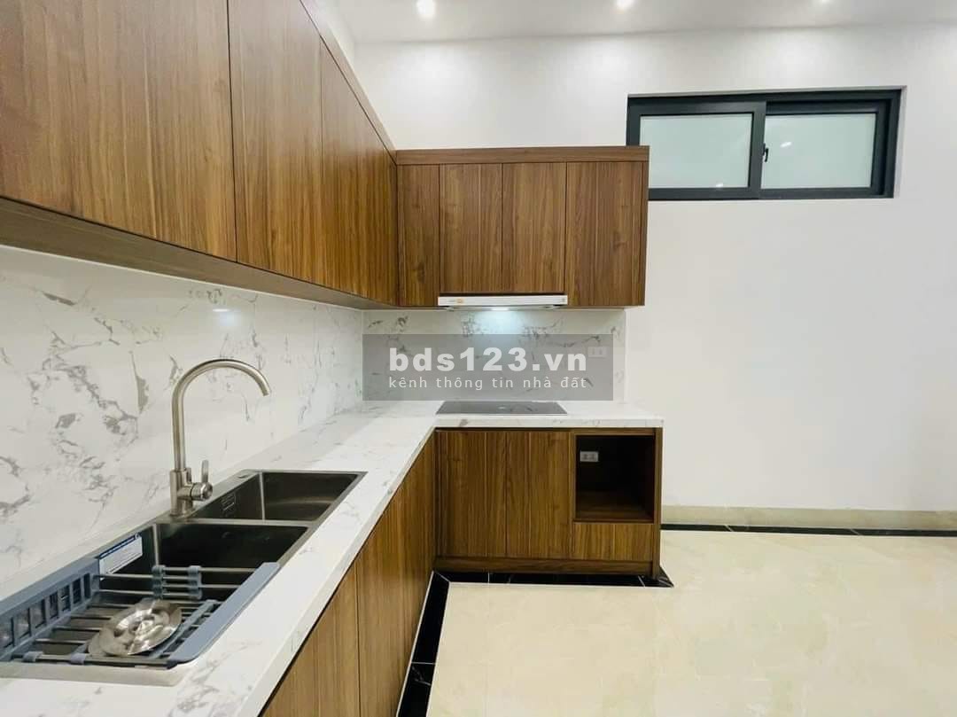 Bán nhà Quận Nam Từ Liêm - Phố Hồ Tùng Mậu 4 tầng, mặt tiền 4.5m