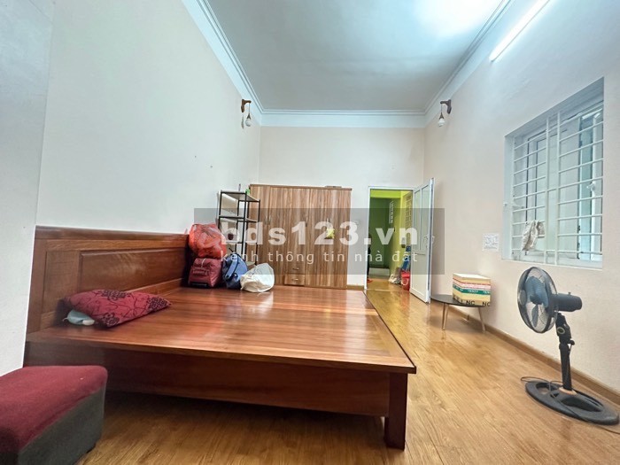 Bán nhà quận ĐỐNG ĐA, Ngõ 22 Tôn Thất Tùng, 41m2 4T, MT 3.9m Giá 6.7 Tỷ Lô góc 2 thoáng, ngõ thông