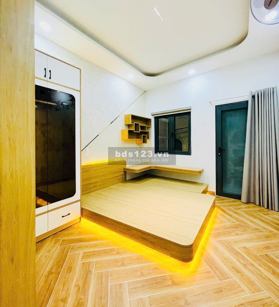 NHÀ MỚI ĐẸP HẺM XE TẢI P7 NGUYỄN VĂN NGHI TẶNG NỘI THẤT ĐẸP SỊN VÀO Ở NGAY CHỈ HƠN 4 TỎI TLCC