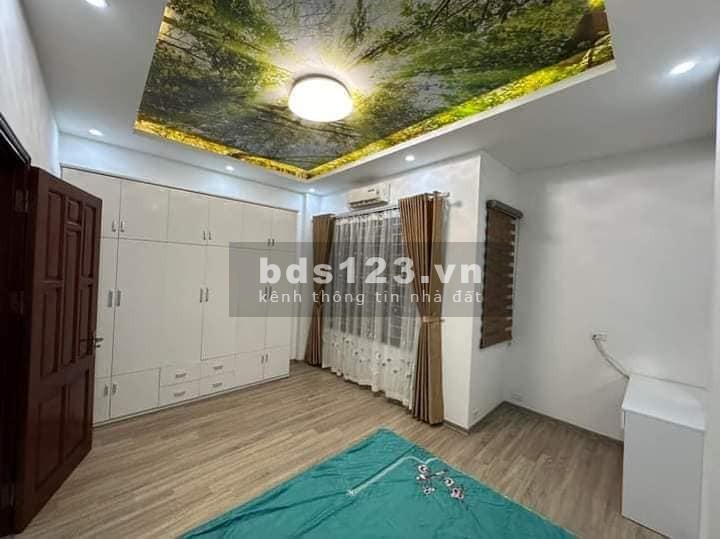 Bán Nhà Gần Đường Giáp Bát, Hoàng Mai 30m, 5 tầng, mt 4m, giá 5.65 tỷ.