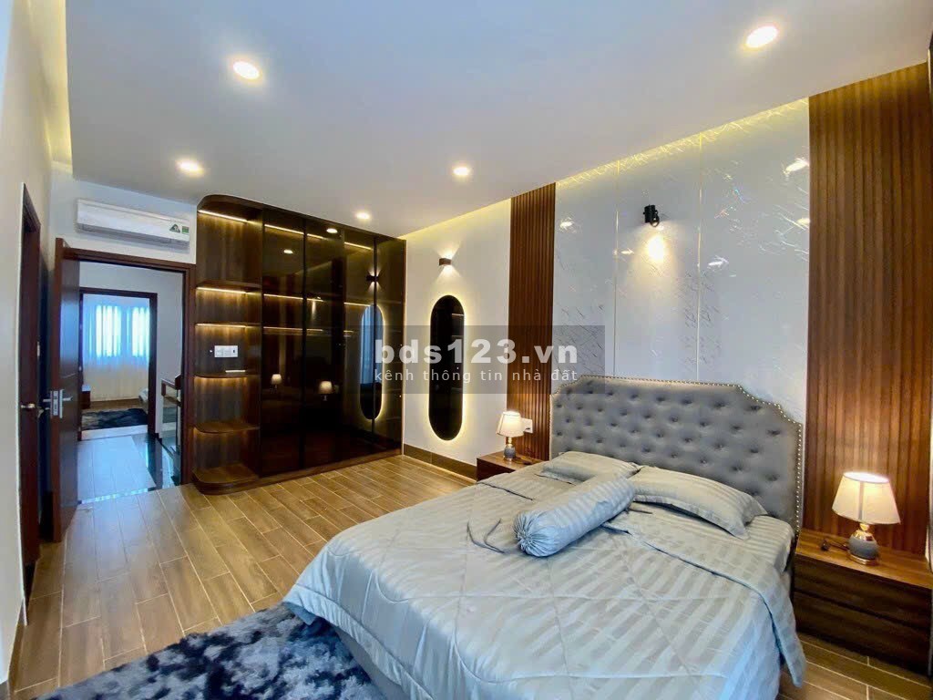 Chính Chủ Cần Bán Nhà Hùng Vương Quận 5 Hẻm Xe Hơi Giá Tốt