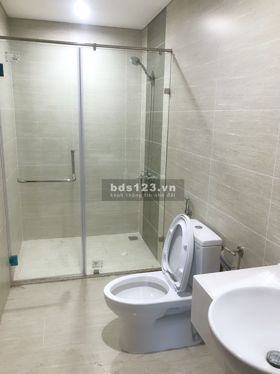 canhosakuzavinhosmatcity 3 ngủ 2vs 76m tòa SA2 đông nam giá tốt 4.250 ty bao phi