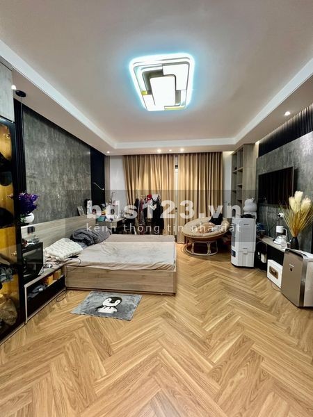 BÁN NHÀ QUÁN THÁNH - BA ĐÌNH 44m2, 5 TẦNG MẶT TIỀN 4,5M GIÁ BÁN CHỈ 11,5tỷ