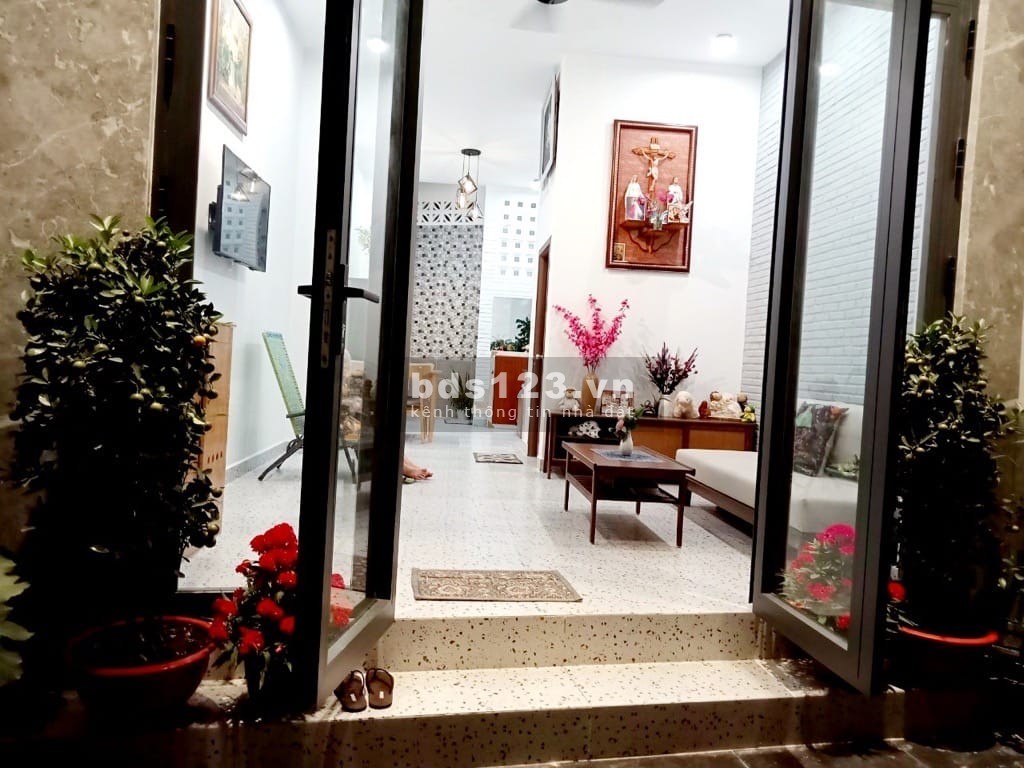 BÁN NHÀ GÒ VẤP NGUYỄN VĂN LƯỢNG 64M2 2 LẦU XE, HƠI VÀO NHÀ KHU PHÂN LÔ GIÁ TỐT.