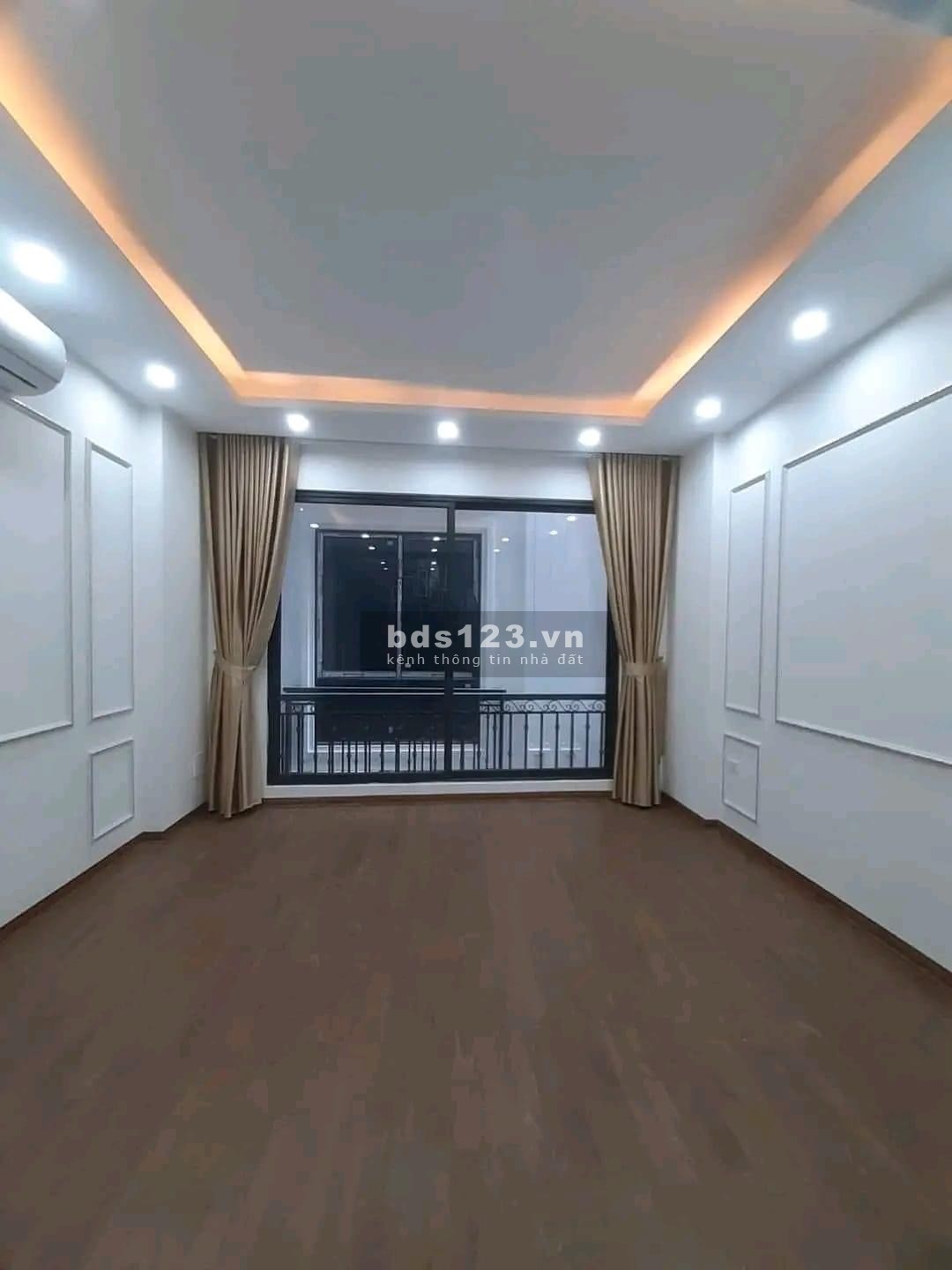 BÁN NHÀ HOÀNG HOA THÁM - BA ĐÌNH - GIÁ 6.5TỶ