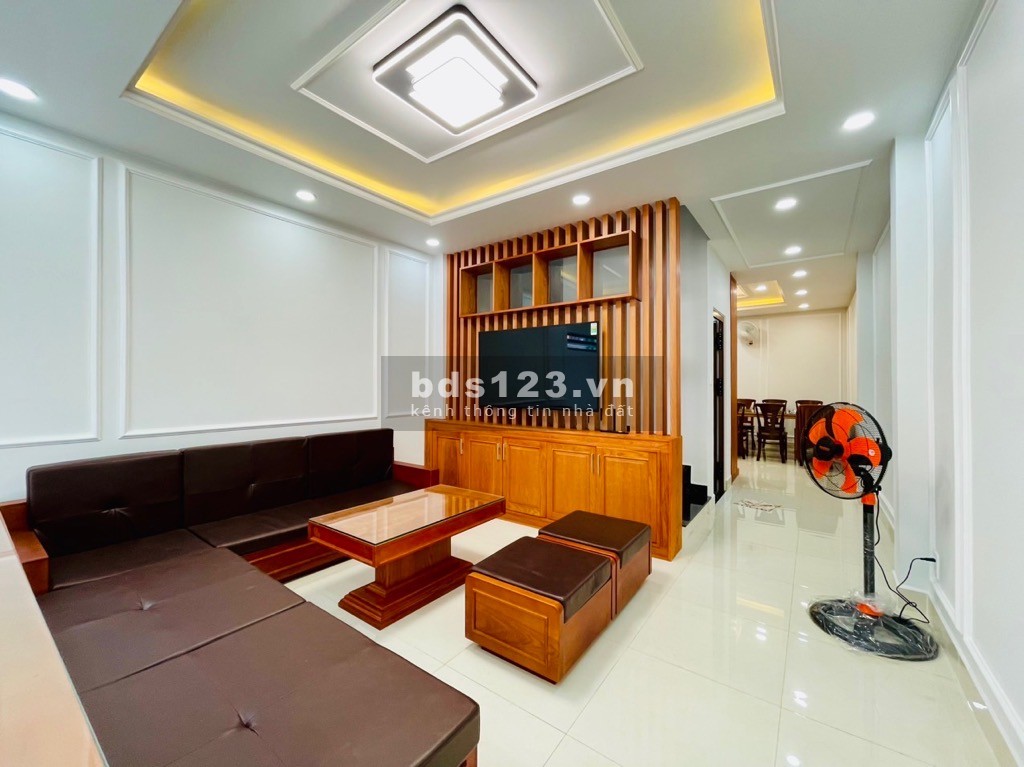 Bán Nhà HXT, 2 Tầng BTCT Siêu Đẹp, Full Nội Thất, 4 x 13m, P.8 Gò Vấp. Chỉ 5.4 Tỷ