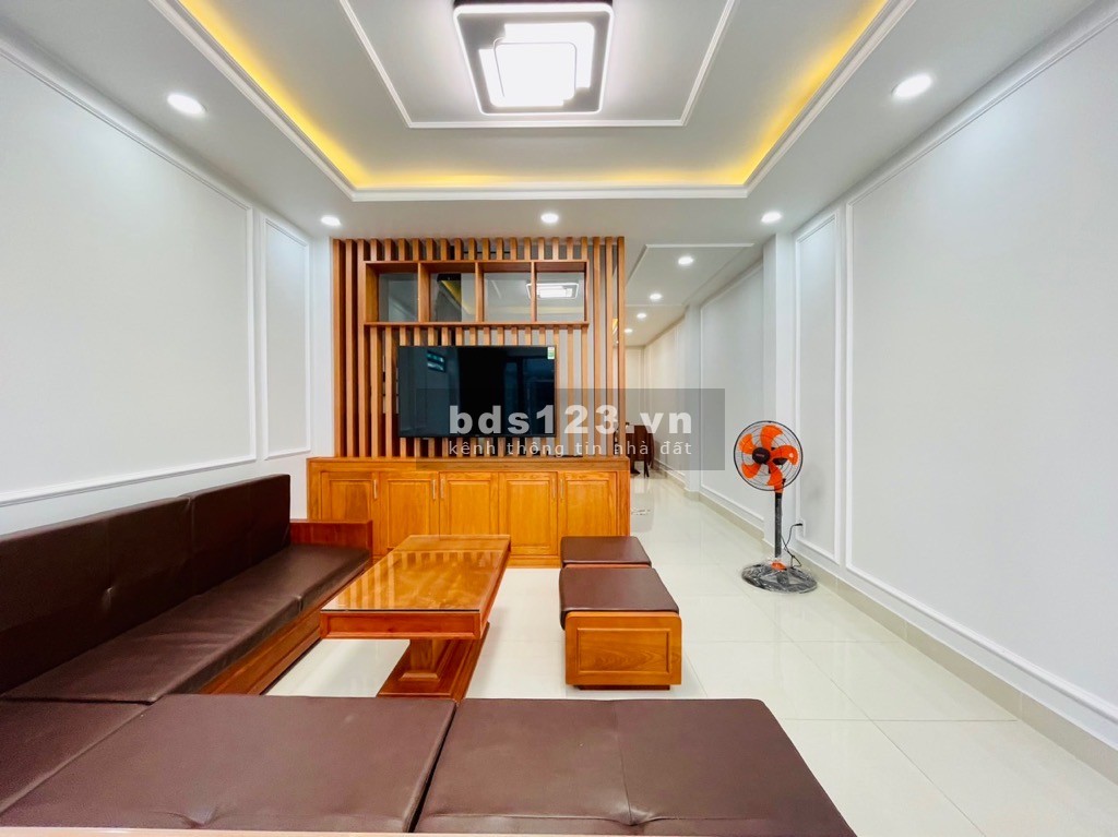 Bán Nhà HXT, 2 Tầng BTCT Siêu Đẹp, Full Nội Thất, 4 x 13m, P.8 Gò Vấp. Chỉ 5.4 Tỷ