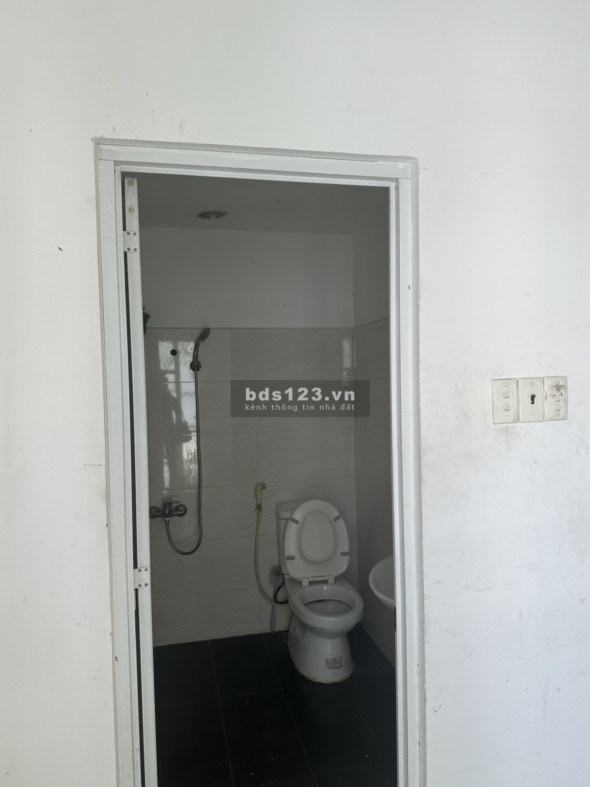 Cho thuê văn phòng mặt tiền đường D4, Tân Hưng, Him lam, Quận 7