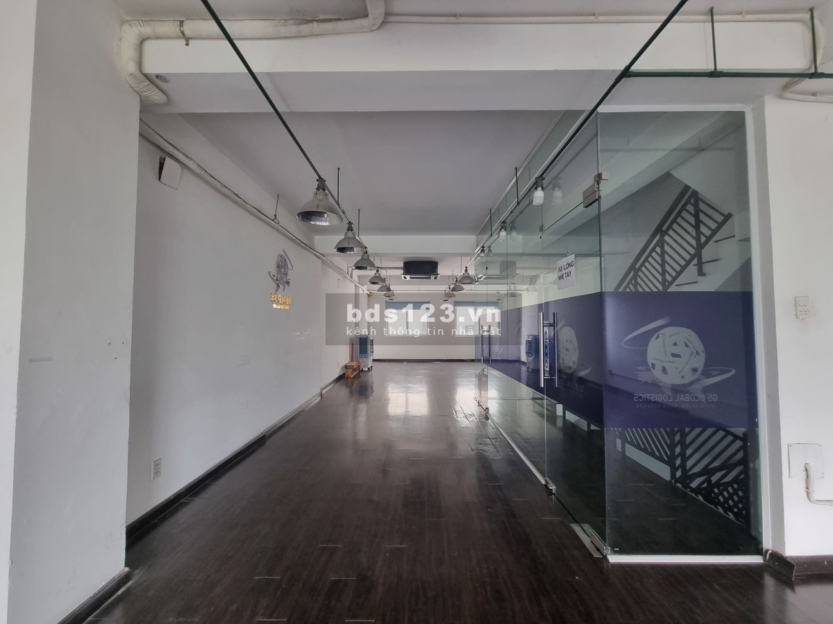 Cho thuê nhanh mặt bằng lầu 1 làm văn phòng DT: 100m2 (không có thang máy)