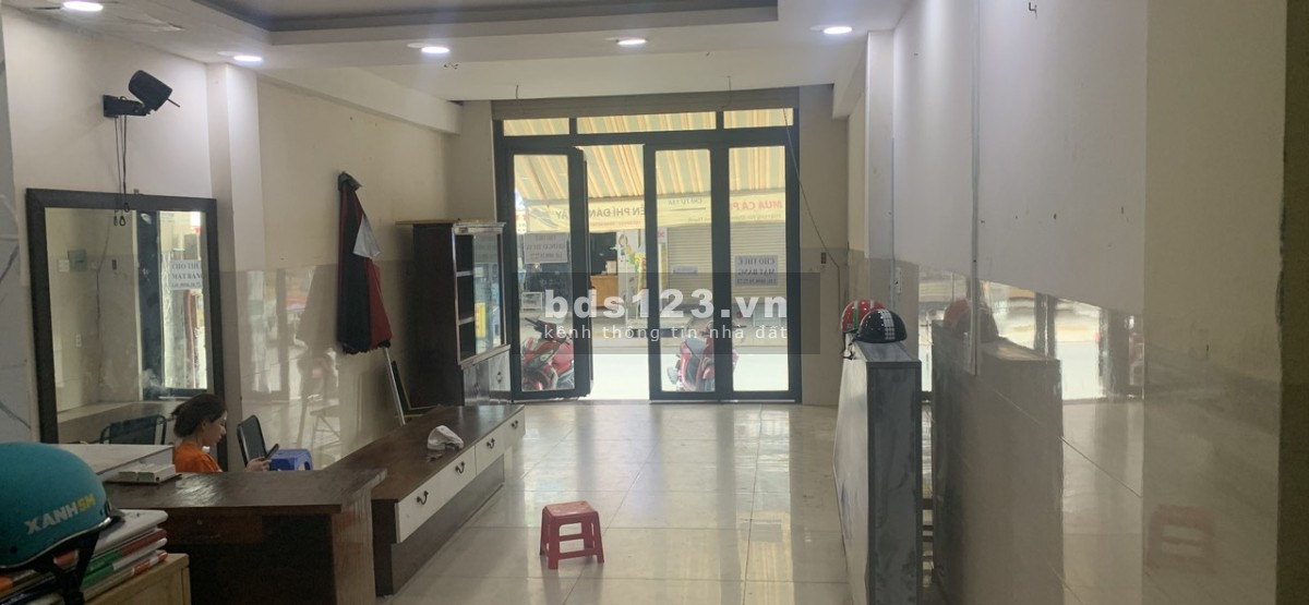 Cần Cho Thuê Mặt Bằng - Sát Bên Chợ và Đối Diện Trường Đại Học