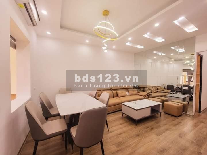 Bán Nhà View Mặt Phố Thanh Nhàn, Hai Bà Trưng, 110m, giá 3.15 tỷ.