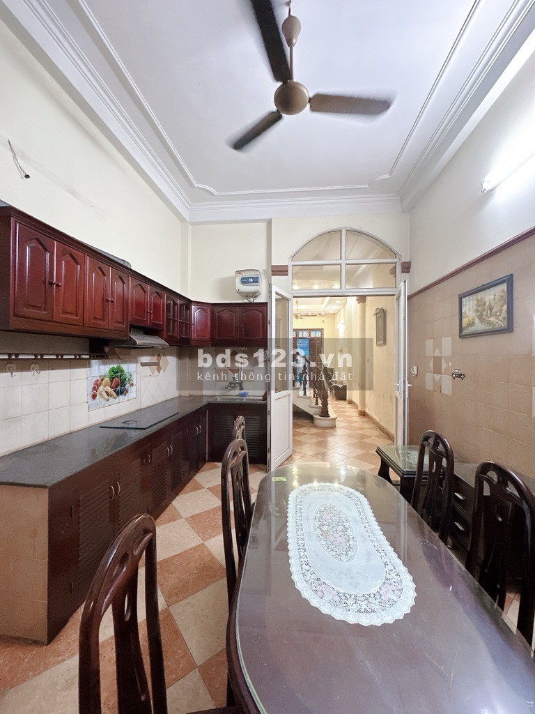Bán nhà Bồ Đề dân xây ngõ thông diện tích 65 m 3 tầng 7,9 tỷ