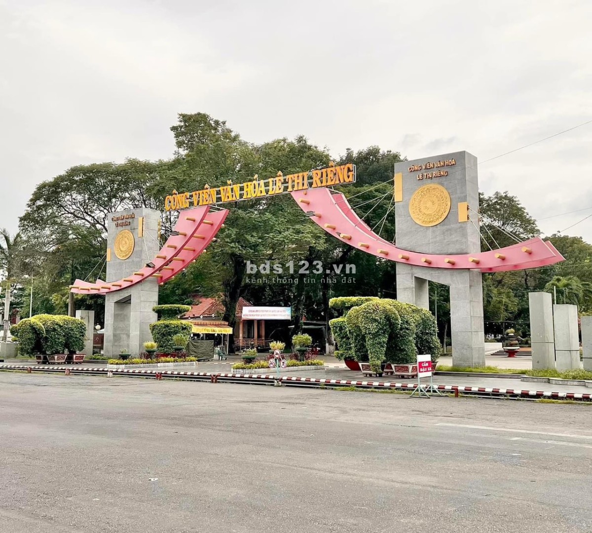 BÁN GẤP NHÀ 2 mặt tiền 48m2 5 lầu khu VIP kế bên chợ Hòa Hưng ở CMT8 Quận 10 giá chỉ hơn 7 tỷ.