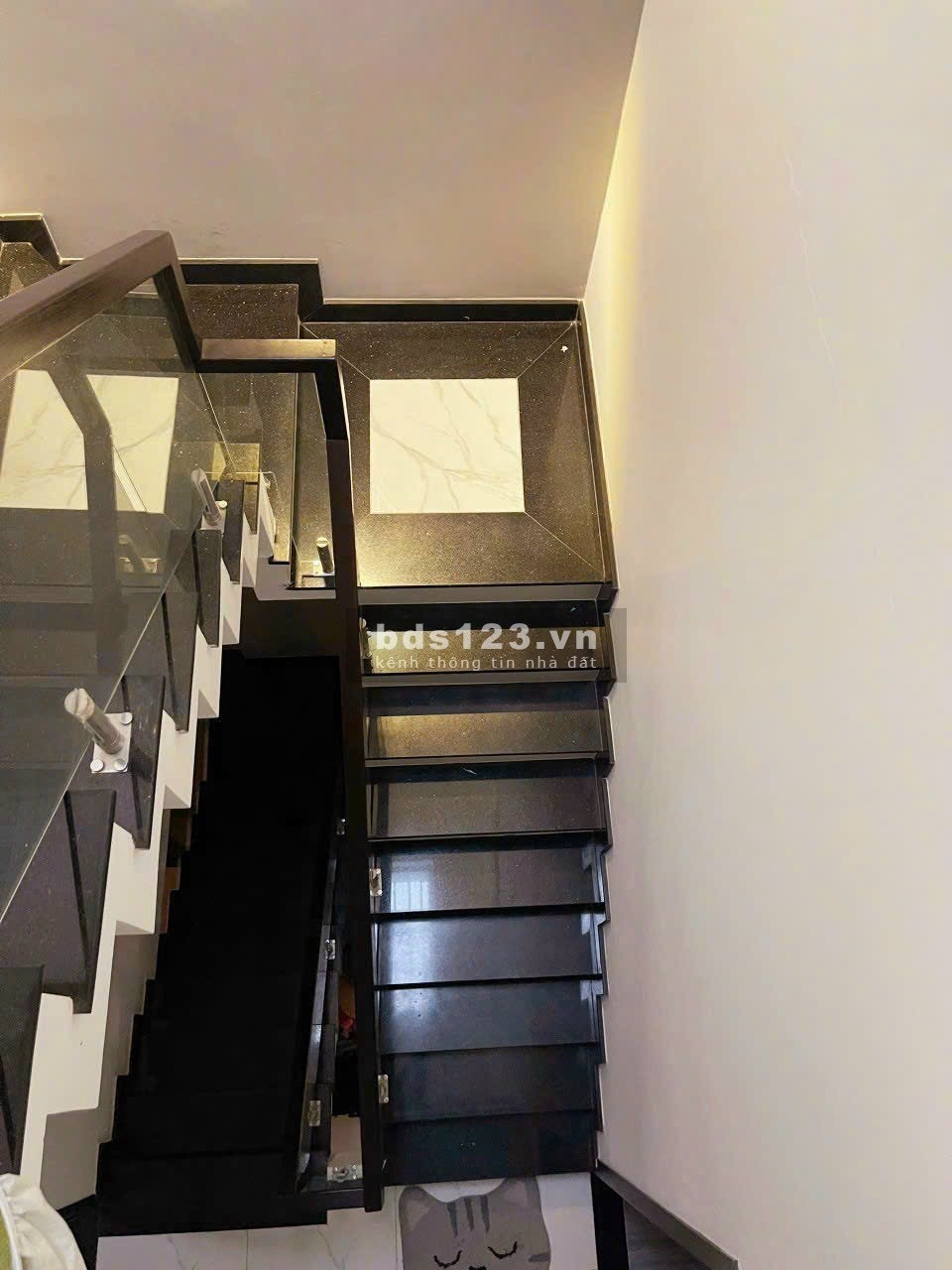 Bán nhà đẹp hai lầu tại cù lao phố phường Hiệp Hoà